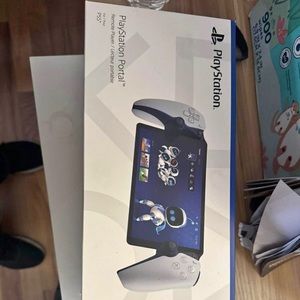 has box and all cords it came with used 1 maybe 2 times